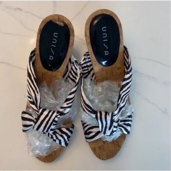 Unisa Size 8 is‎ very cute 🦓 zebra striped heels. Women's Fashion - Picture 3 of 16
